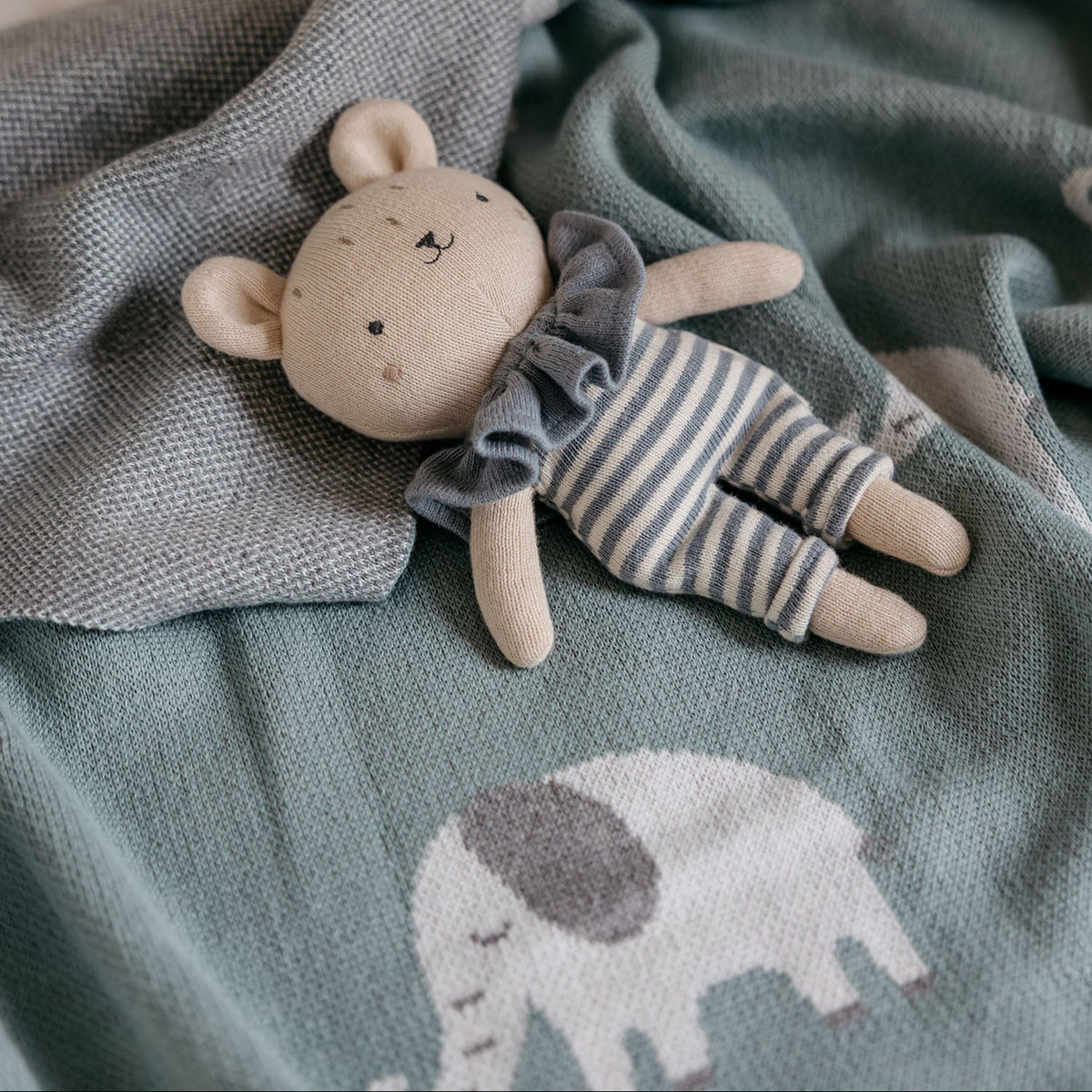 Bear Lorem Knitted Toy & Matching Custom Poster Set