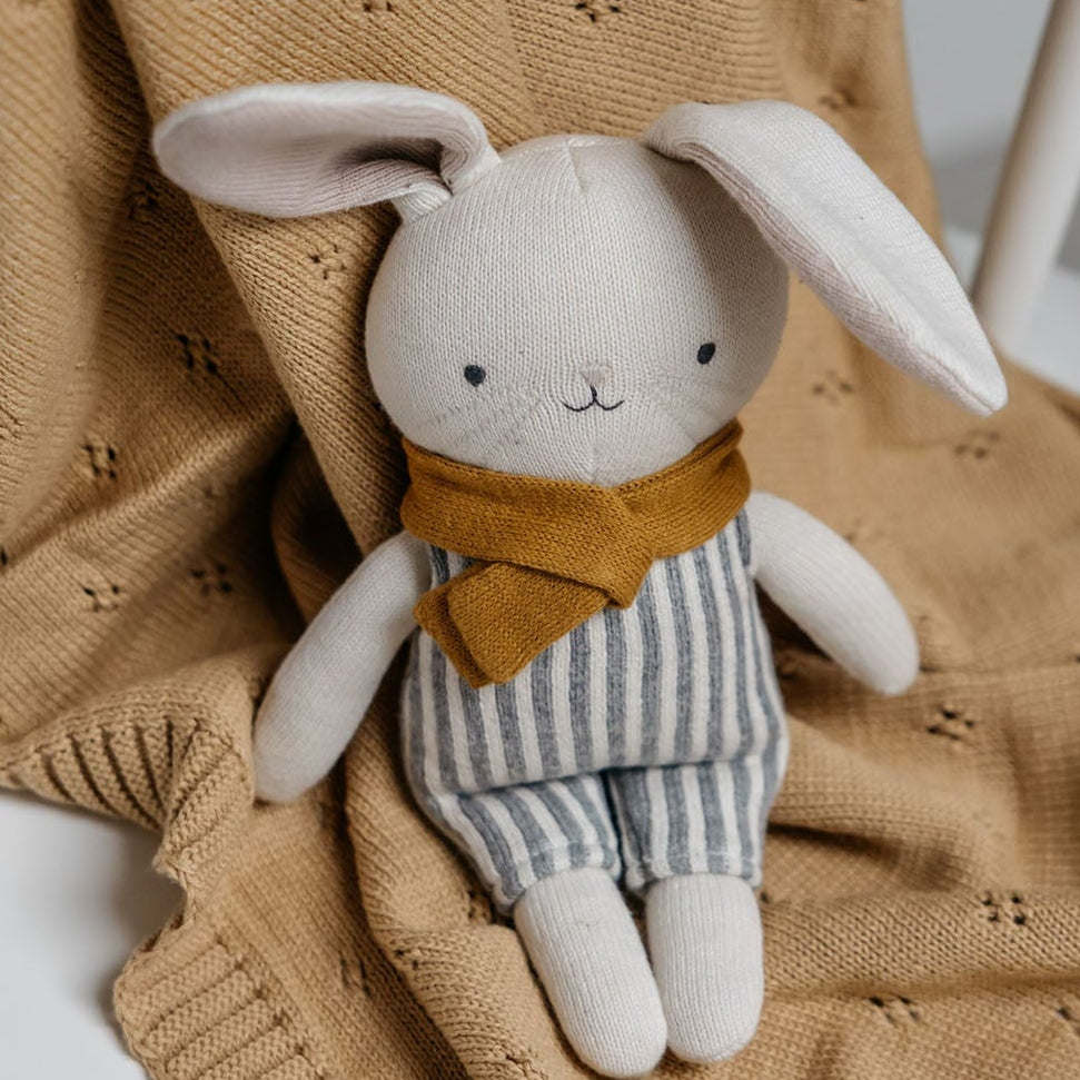 Rabbit Otja Knitted Toy & Matching Custom Poster Set
