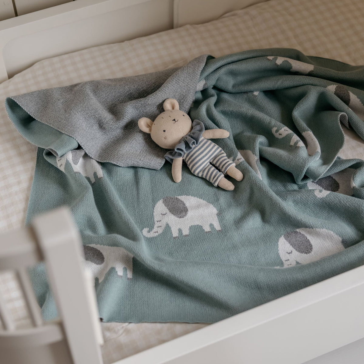 Gestricktes Spielzeug, Bär Lorem