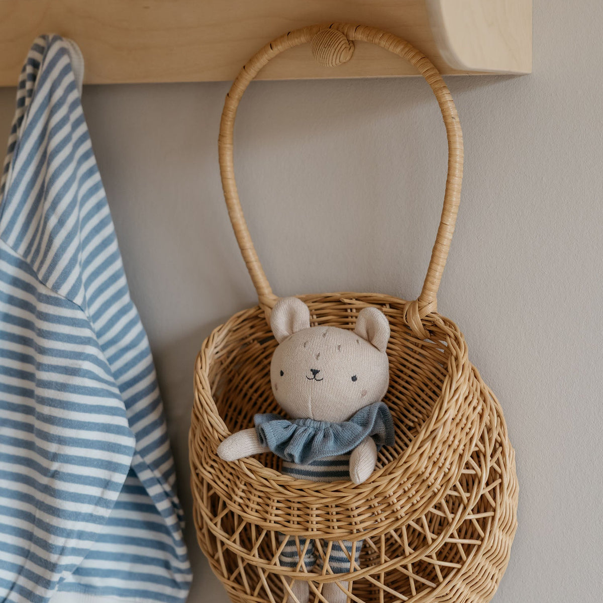 Gestricktes Spielzeug, Bär Lorem