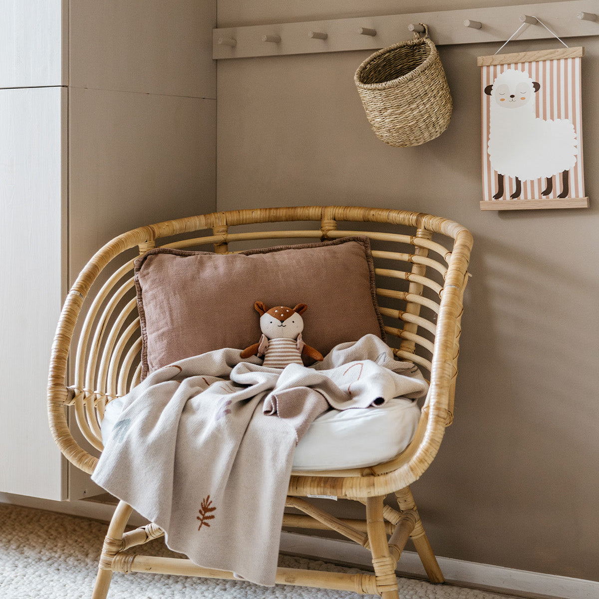Deer Freja Knitted Toy & Matching Custom Poster Set